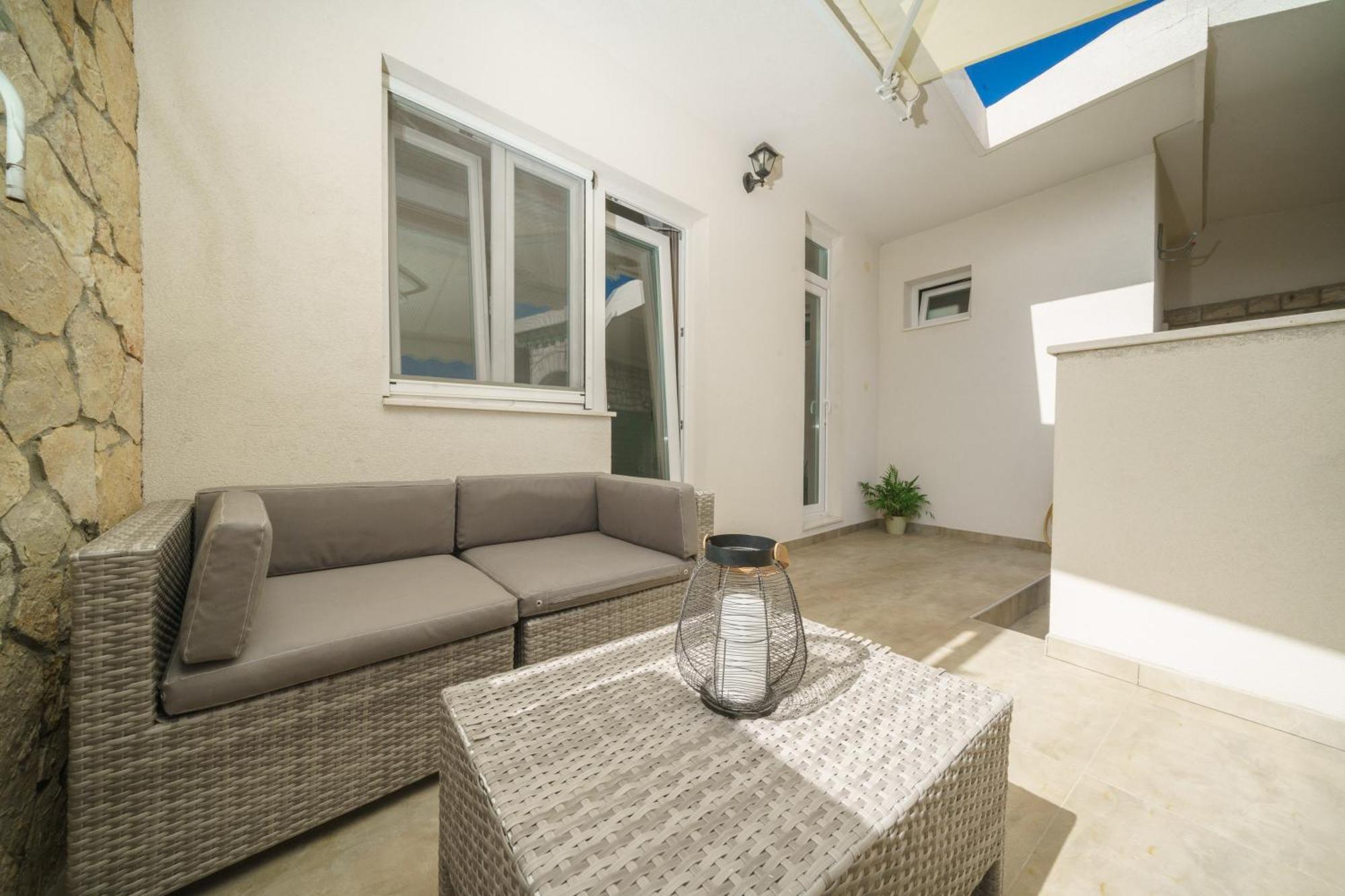 Holiday Home Oliva Водице Экстерьер фото