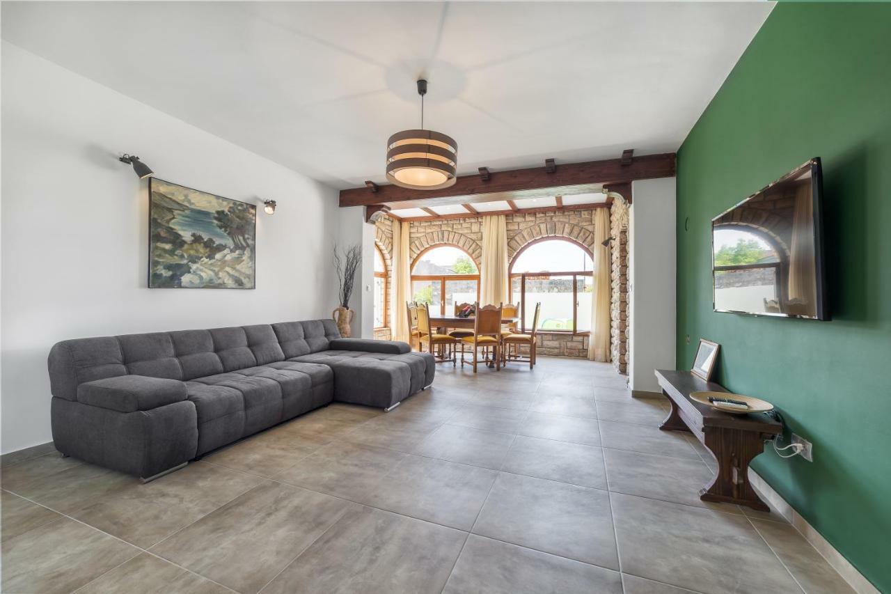 Holiday Home Oliva Водице Экстерьер фото